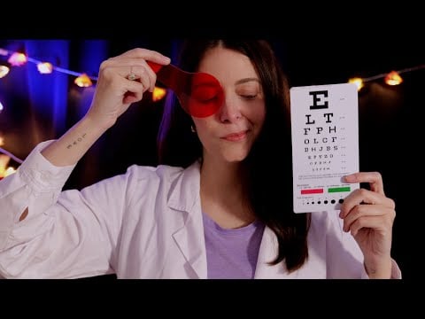 POV: Doctora te CONTROLA la VISTA en ASMR 🩺🥼en español