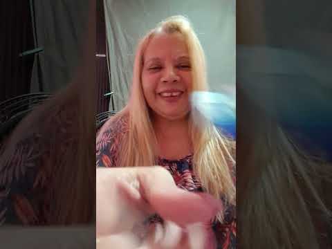 AsMR # Shorts  Pranchando  seu  cabelo  para ficar bonita. 🥱🥱