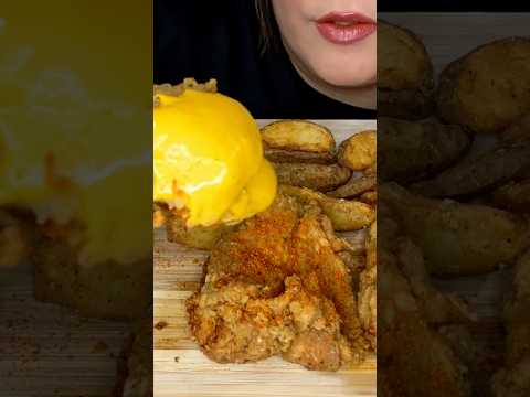 Crispy fried chicken with cheese #asmr #chicken #food #mukbang