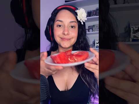 Día1 | Comiendo 🍉 refrescante en el verano #asmr #asmreating #eating #asmrcommunity #love #relax