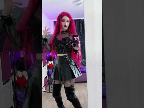 Dark 🖤 Mira Cosplay #cosplay #cosplayer #anime #cosplaygirl #huntrix #kpopdemonhunterscosplay