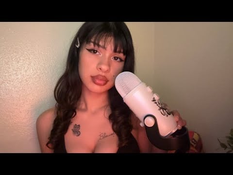 ASMR very close to the mic (mouth sounds) 