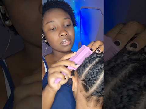 ASMR PIOLHO - TIRANDO PIOLHO DO CABELO DA MINHA FILHA #asmr #shorts #asmrvideo