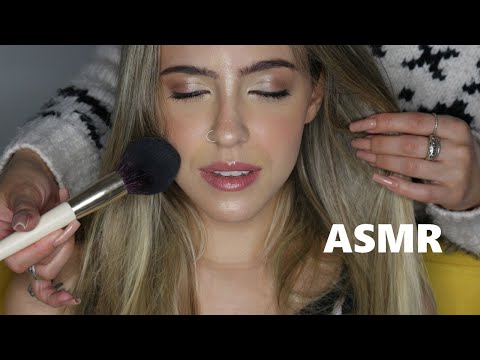 ASMR aplicado - MINHA PRIMA ME MAQUIANDO