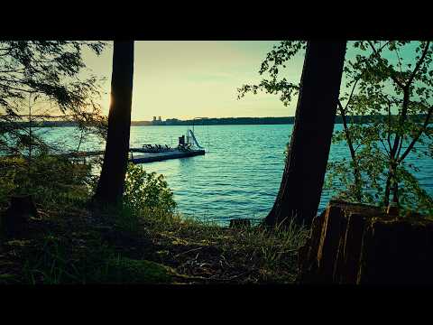 Pure Nature ASMR - Lakeside Waves Splashing on Rocks
