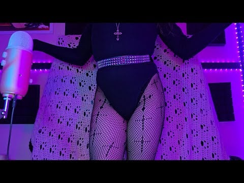 ASMR 🌟 fishnet triggers & scratching 🩷🖤