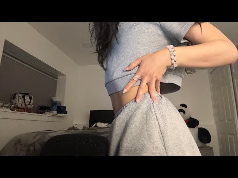 ASMR fabric sounds 🥰 (scratching + body tapping)