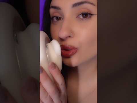 Mucho amor 💋 #asmr #kisses #mouthsounds #amor #love #shorts #asmrsounds #kiss #care