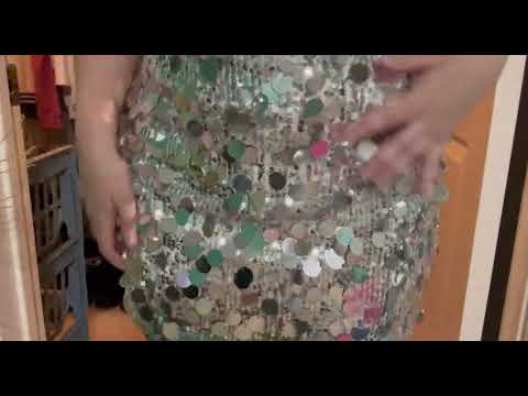 Sequin Mini Skirt Sounds