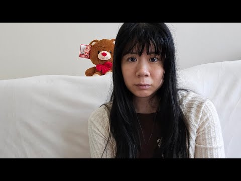 ASMR - More nail tapping + Yapping away