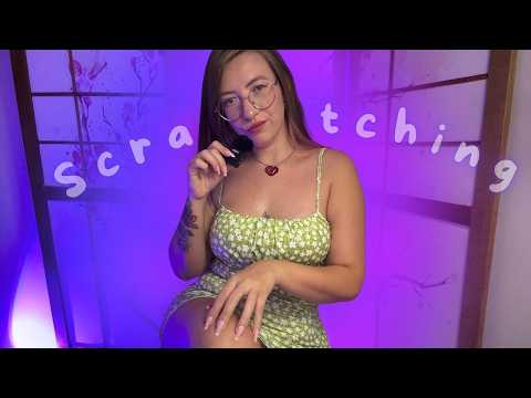 Scratching suave em vestido… atenção nos detalhes 🎧