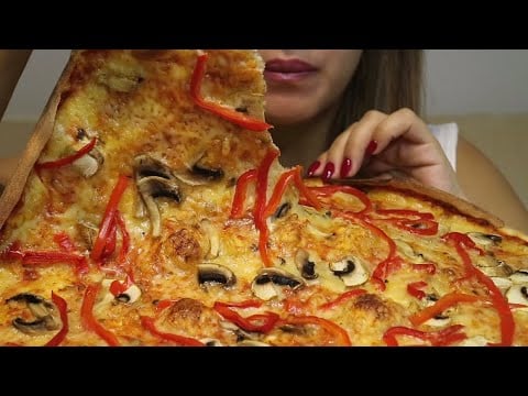 ASMR ITALIAN THIN PIZZA FUNGHI WITH PAPRIKA MUKBANG no talking CREMA ASMR #asmr #mukbang #pizza