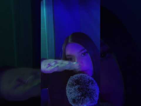Fish Trigger (experimental) #tingles #visualtingle #relax #triggersforsleep #livestream #mouthsounds