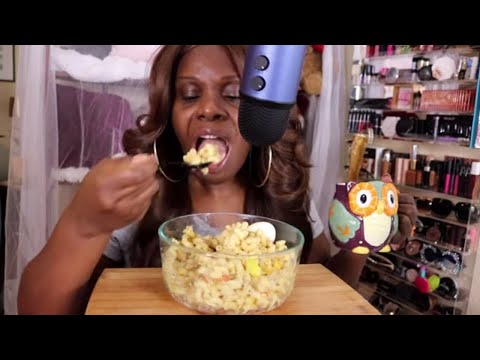 ASMR Eating Four Cheese Alfredo Pasta