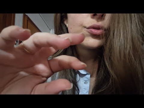 Asmr conversando, sussurros, sons de mãos, tapping, massagem e scratching 
