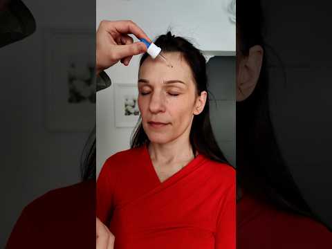 Face care serum application