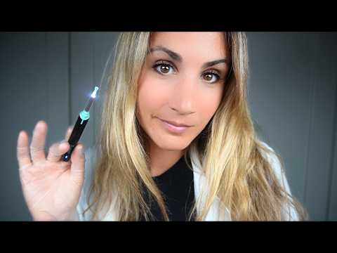 Ti analizzo il viso da molto vicino 🔍 | ASMR ITA | Close Up Face Exam