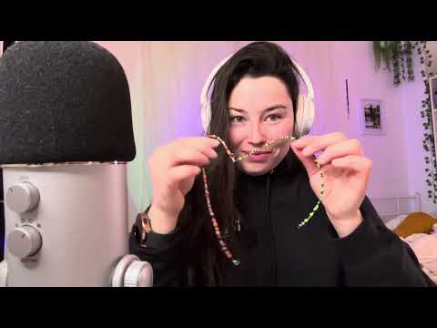 ♡ My Sister Explores ASMR For The First Time ♡