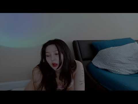 🍑LICKING KISSING AND MOUTH SOUNDS WHILE STRETCHING🍑YOGA MIC LICKING MIC KISSING MIC LICKING ASMR