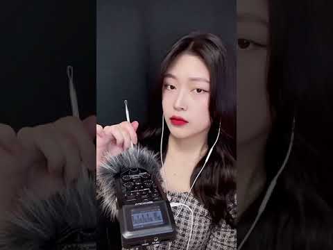 #earcleaning #asmr #brushing #shorts ZOOM H6