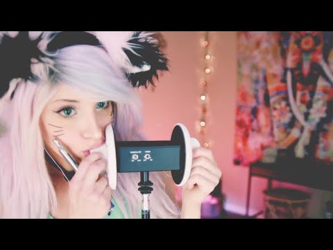 ASMR | Crunchy Eating and Ear Massage