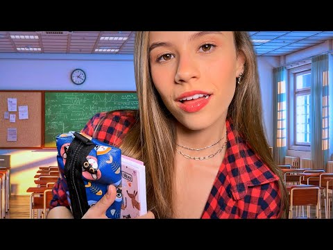 ASMR A MENINA ATRÁS DE TI MEXE NO SEU CABELO PELA PRIMEIRA VEZ [ROLEPLAY]