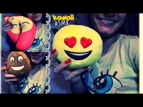 ASMR (italian♥) Intense Whispering & Kawaii objects (squishing pillow, scratching) ♡