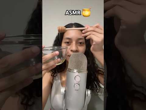Eating honey with wooden stick #asmrshorts #mouthsounds #asmrhoneycomb #mouthwhisper