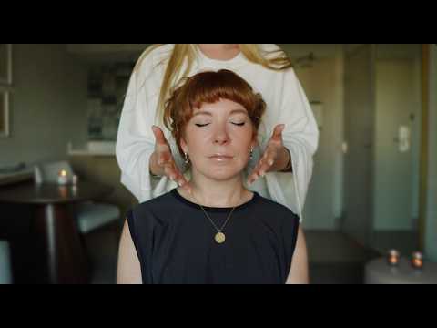 ASMR hypnotic face and shoulders with @FriendswithASMR (fabrics, jewelry, whispers) w music option