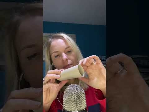 ASMR FR / Je te détends avec un rouleau de papier toilettes #asmrfr #asmrfrançais #shortsasmr