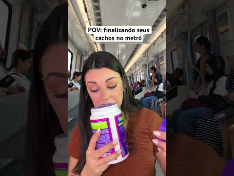 POV: finalizando seus cachos no metrô #asmr #asmrsounds #humor #comedia