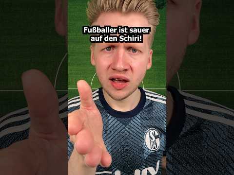 Fußballer ist sauer auf den Schiri! #asmr