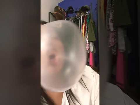 BIG BUBBLE ASMR | chewing on bubble gum sounds #bubbling #eatingsounds