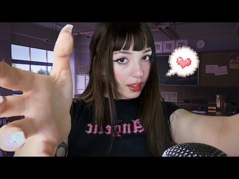 A Menina que Senta Atrás de Você faz Carinho na sua Nuca | ASMR Relaxante 😴