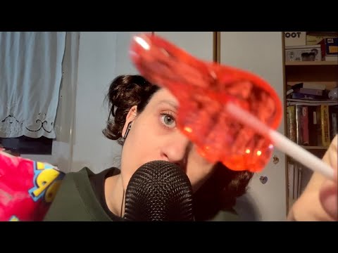 ASMR ꙳⭒ comiendo un chupetín especial (mouth sounds y susurros)