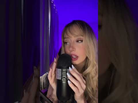 Sons de boca com gloss #mouthsounds #asmr