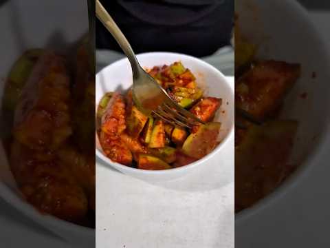 Freshly cut guava #asmr #food #cooking #foodie #reels #shorts #shortvideo
