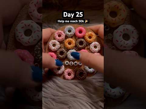 #relax #asmrtriggers #relaxing #asmrtingles #asmr #tingles #tapping #asmrshorts #reach50k