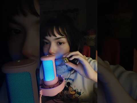 ASMR caseiro - mouth sounds e plástico pra relaxar (ou não) #asmr #mouthsounds #relax #asmrtriggers