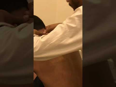 #asmrmassage #asmrviralshortvideo #bestmassage #fastestmassage #lowerbackpain #lahoribarber #oil