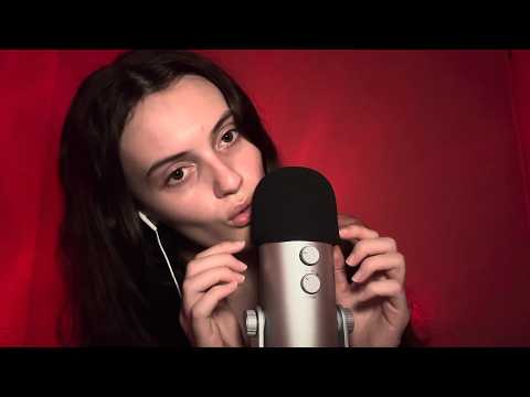 Wizza ASMR - Tongue Swirling and Mic Scratching / lil Personal Attention