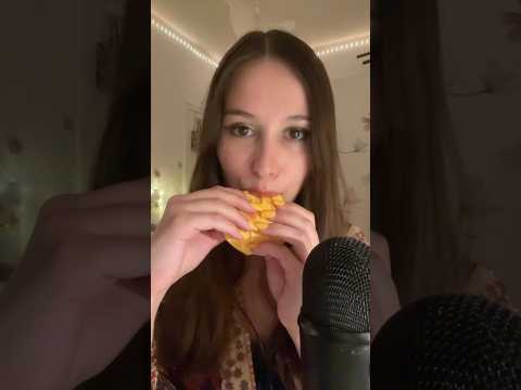 En tant que belge je me devais de faire une vidéo dédiée à la gauffre 🧇🇧🇪 #asmr #relax #tingles