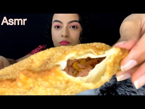 ASMR MUKBANG- COMENDO PASTEL (Sons crocantes)