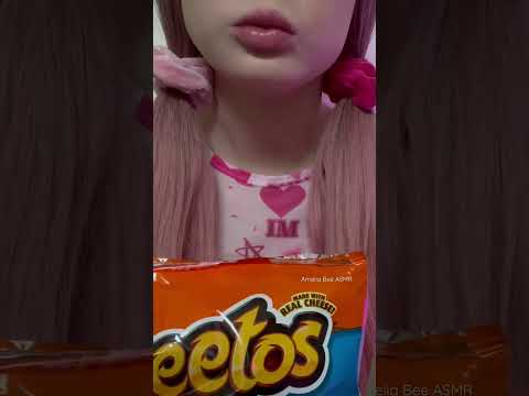 Crunchy eating sounds 😋 crunching cheetos puffs 😄 #eatingsounds #eatingasmr #crunchyasmr