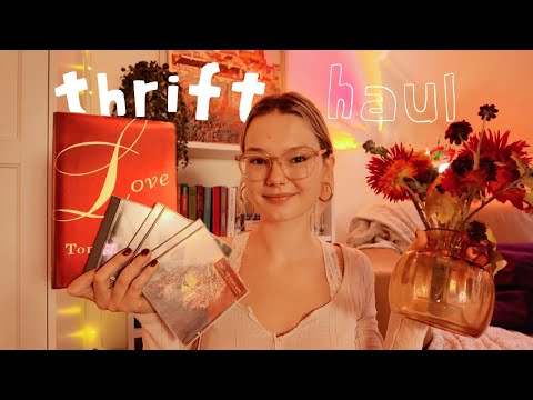 ASMR thrifted finds show and tell 🩷📚💿