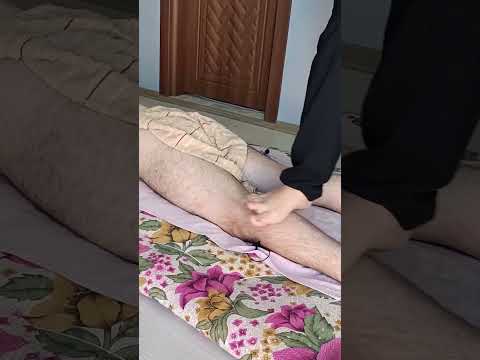 Massage that relieves tension and energizes the back of the legs #satisfying #relaxing #asmr #shorts