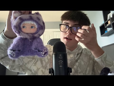 ASMR tapping on random objects | books, wakukus, glasses, etc. 