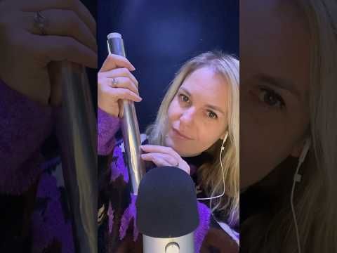 ASMR FR / Frissons avec du papier d’alu (intense) #asmrfr #shortsasmr #asmr