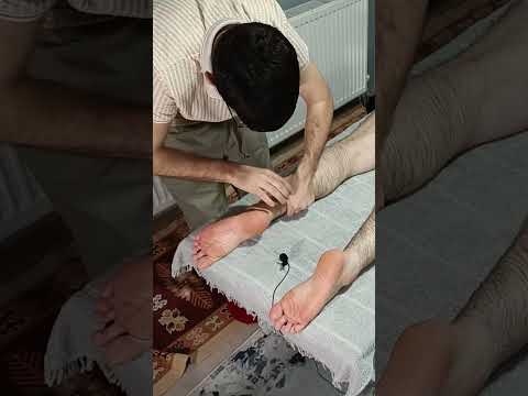 ASMR BACK LEG SPORT MASSAGE THERAPY #shorts  #asmr #massage #relaxing #shortsvideo #satisfying