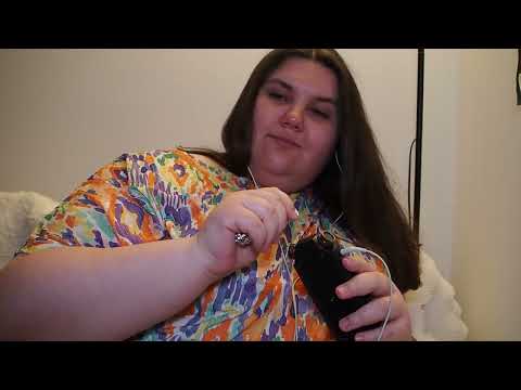 ASMR Foil Sounds in Hand - crinkles, tapping & relaxing noises